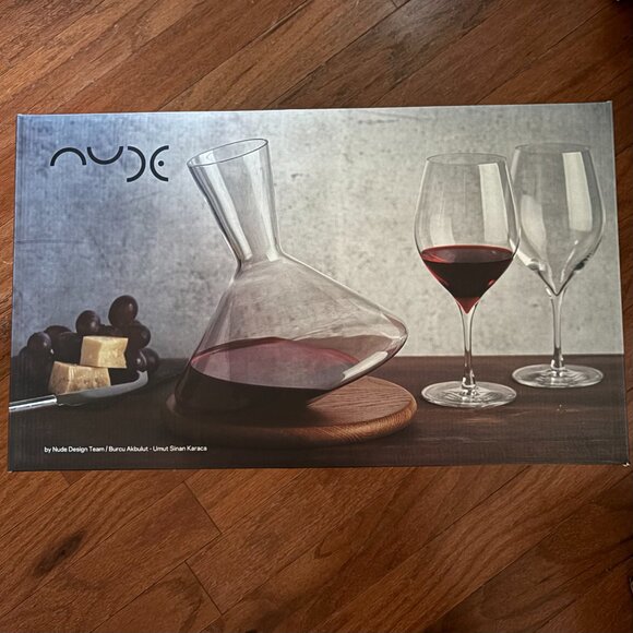 NUDE Wine Decanter Balance & Terroir gift set incl two glasses NWT - Picture 3 of 3